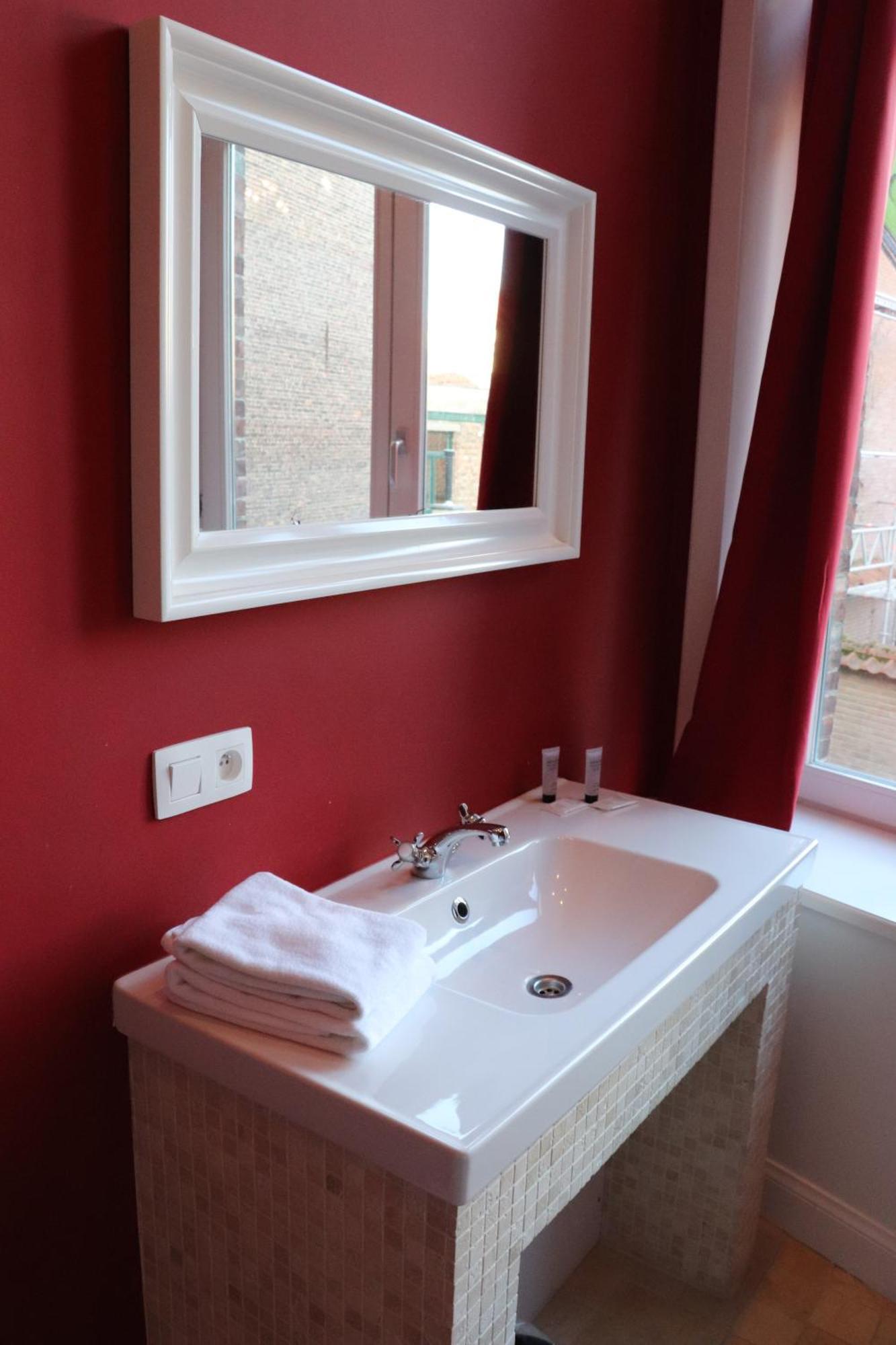 Hostel Lybeer Private Rooms Just For Two! Brugge Rom bilde
